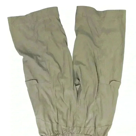 Lululemon Metropolis Maven High Rise Crop in Grey Sage Size 12 - Picture 8 of 12